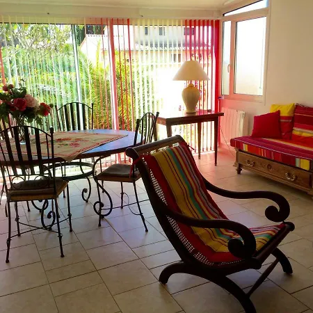 De Au Calme Proche De La Villa La Londe-les-Maures